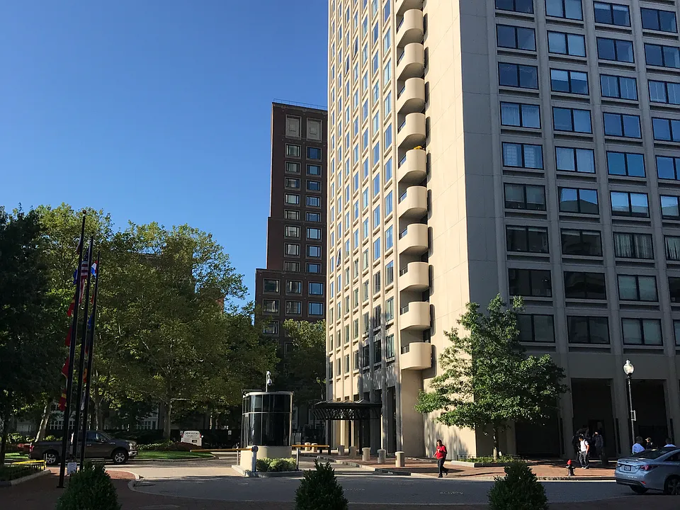 65 E India Row #4H