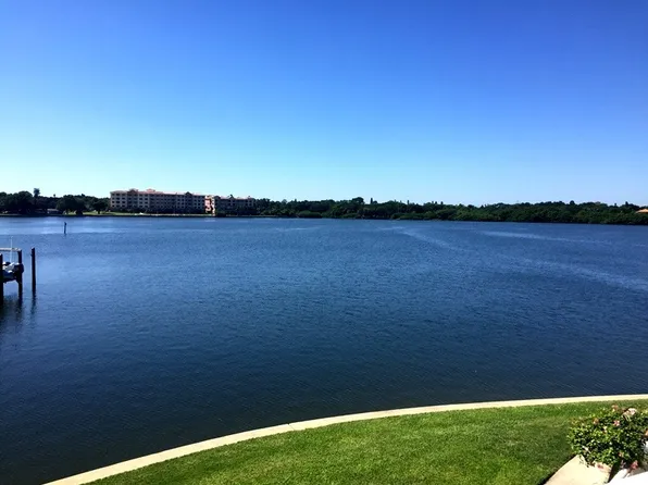 5141 Salmon Dr SE APT C, Saint Petersburg, FL 33705