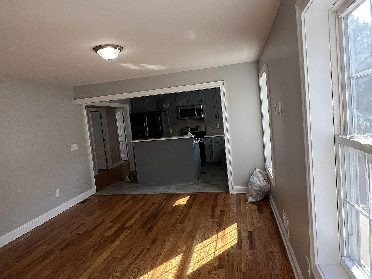 3 bed, 2300 sqft, $3,800 — Photo 3