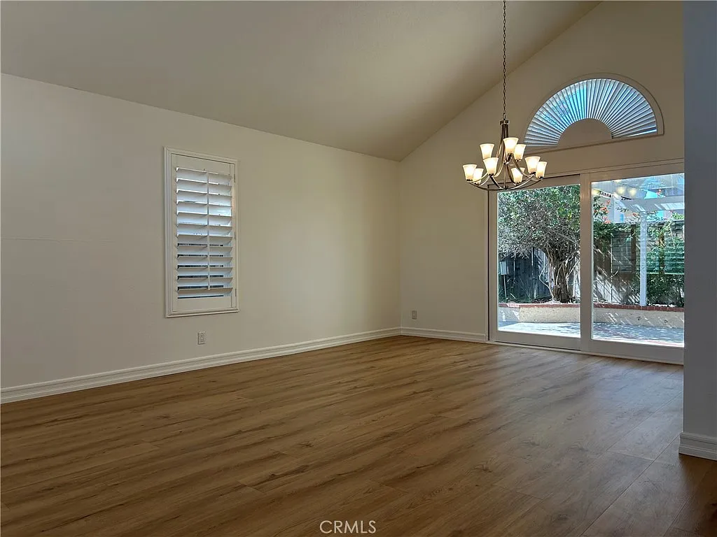 4 bed, 2.5 bath, 2144 sqft, $5,100 — Photo 3