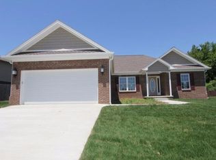 5004 Pebble Beach Dr, Lawrenceburg, KY 40342