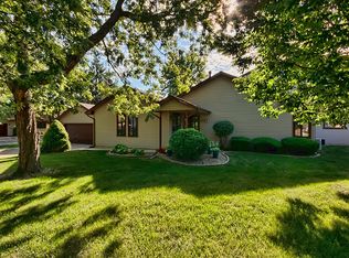 307 Spring Cir, Urbana, IL 61802