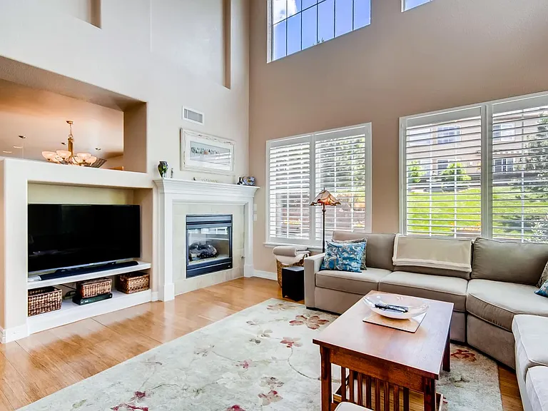 10616 Clearview Ln — Photo 2