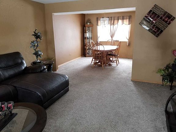 3rd image of 913 Natoma Ct