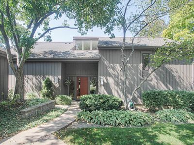 716B Old Barn Rd #B, Barrington, IL, 60010