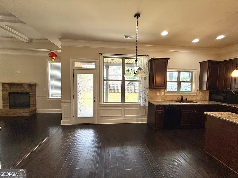 1201 Mottled Ct — Photo 14