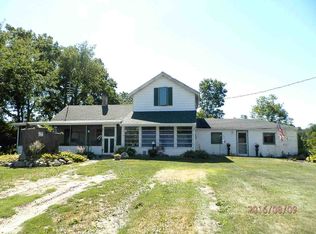 2157 W Fox Lake Rd, Angola, IN 46703