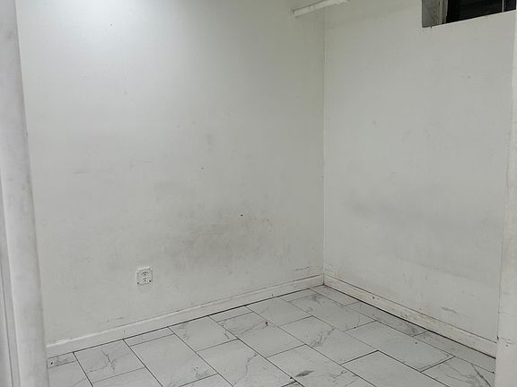 3rd image of 244 Hutchinson Blvd Floor 1