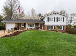 2722 Clarkes Landing Dr, Oakton, VA 22124