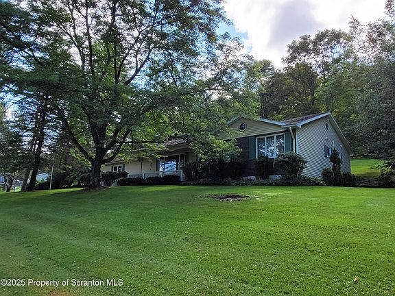 3rd image of 400 Potter Hill Rd