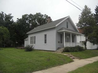 904 S Madison St, Ludington, MI 49431