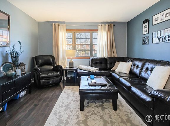 4th image of 210 Far Hills Dr
