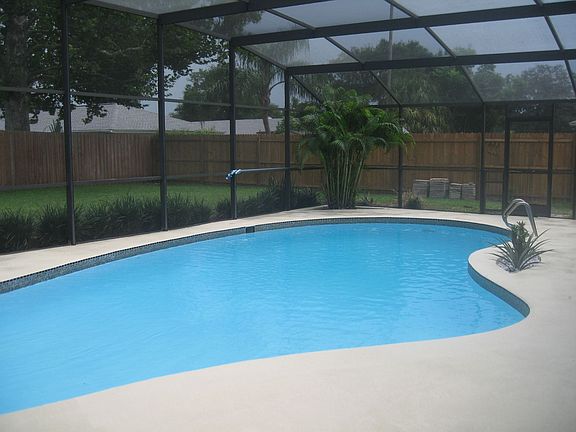 Gorgeous Tropical Pool! New Deck!