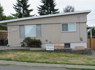 2107 NE 9th St, Renton, WA 98056