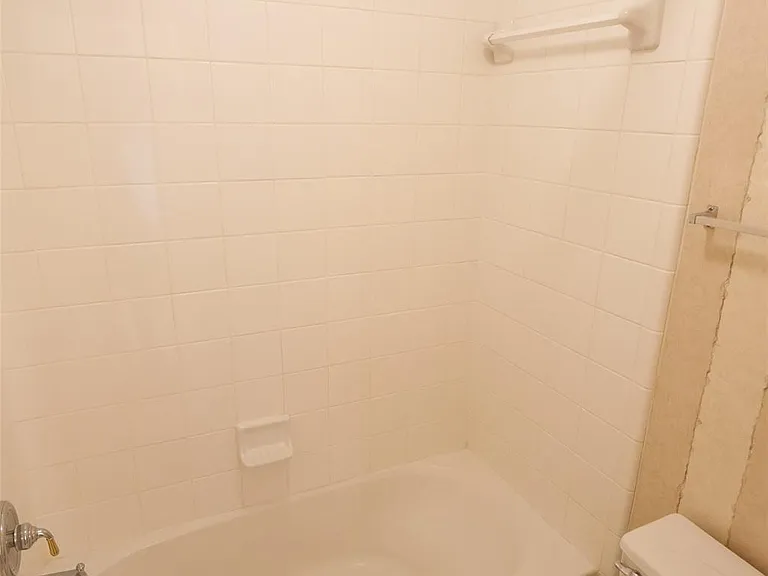 22719 Sierra Lake Ct — Photo 33