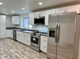 2995 W Gordon Ave APT B, Layton, UT 84041