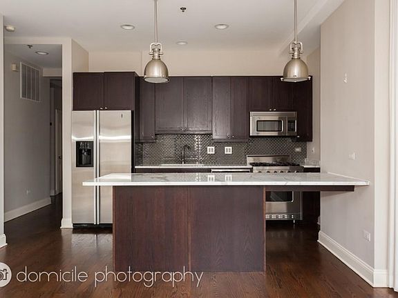3rd image of 101 W Superior St #660