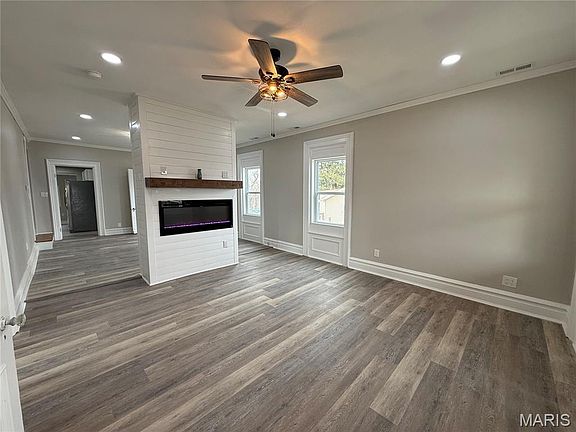 4th image of 1429 Park Ave