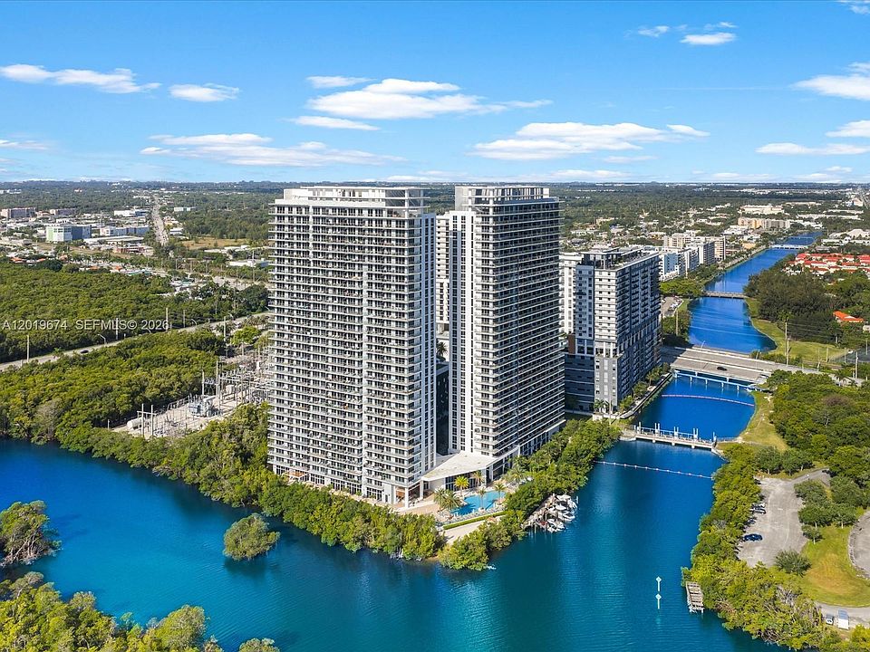 1st image of 16385 Biscayne Blvd #3103