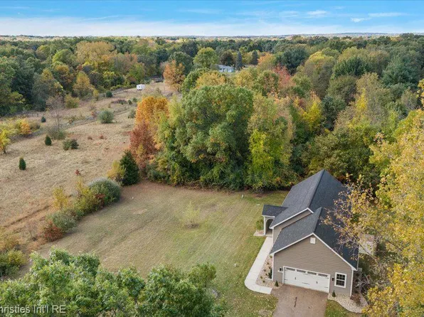 3147 Kenicott Dr, Commerce Township, MI 48390