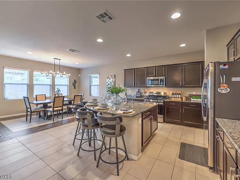 3213 Molinos Dr — Photo 31