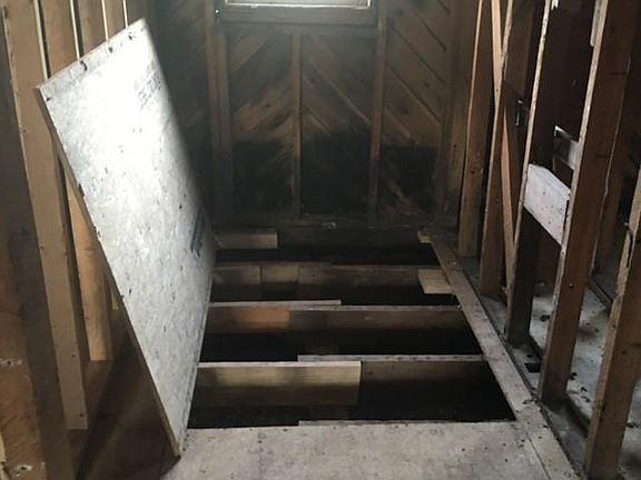 2nd image of 504 W 6th St