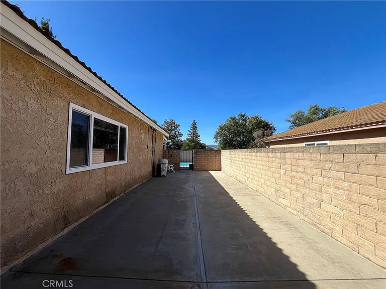 2534 Roxy St — Photo 15
