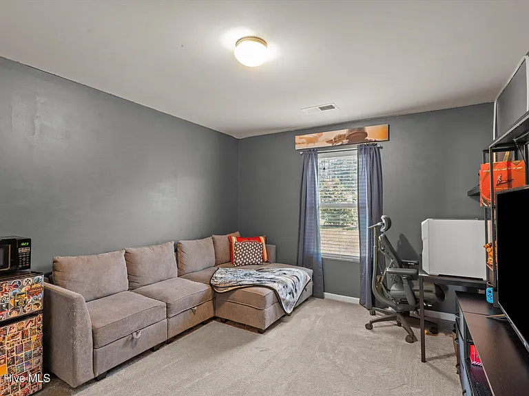 136 Sims Ct — Photo 26