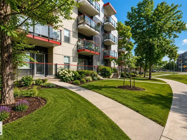 10611 117th St NW #413, Edmonton, AB T5H 0G6
