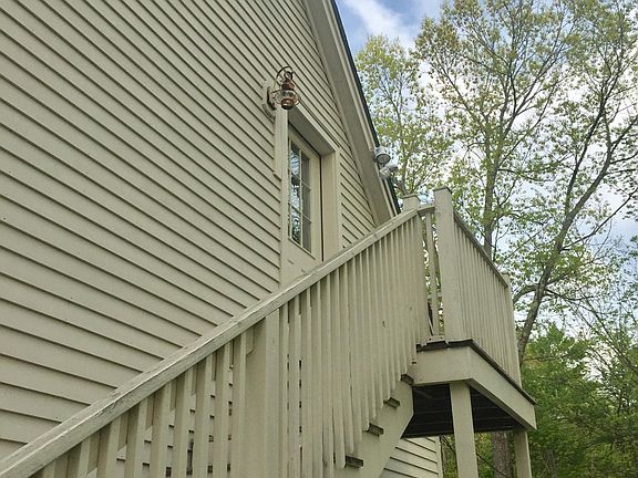 Private exterior entry
