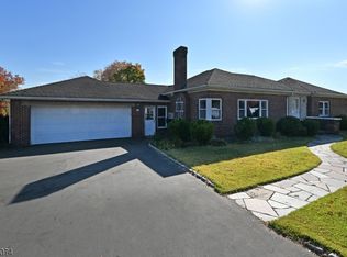 80 Forest Ave, Paramus, NJ 07652