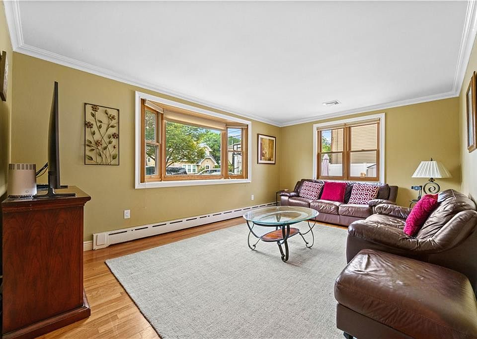 1st image of 101 Beach Ave