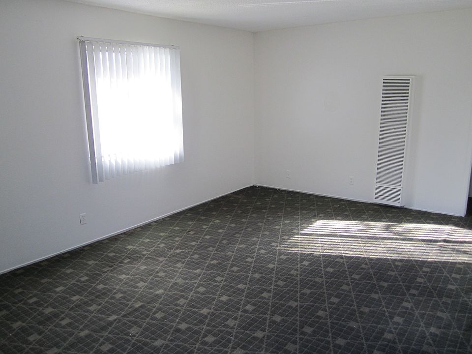 1st image of 2016 Alberca Dr APT 10