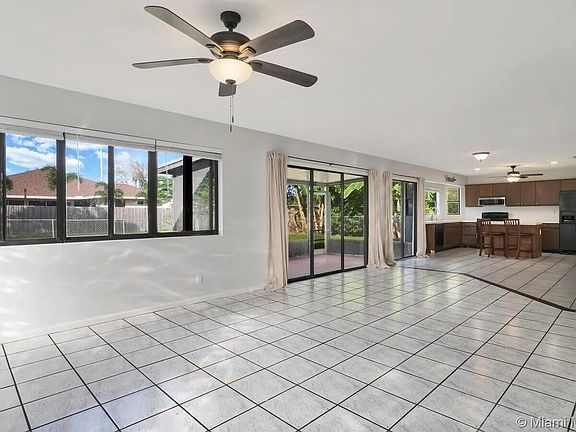 4th image of 6048 Garrett St