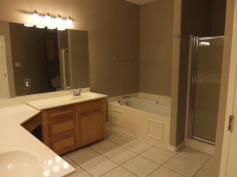 2505 Rose St — Photo 3