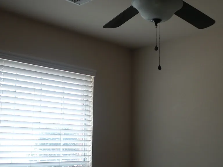 7105 Sugarplum Dr — Photo 3