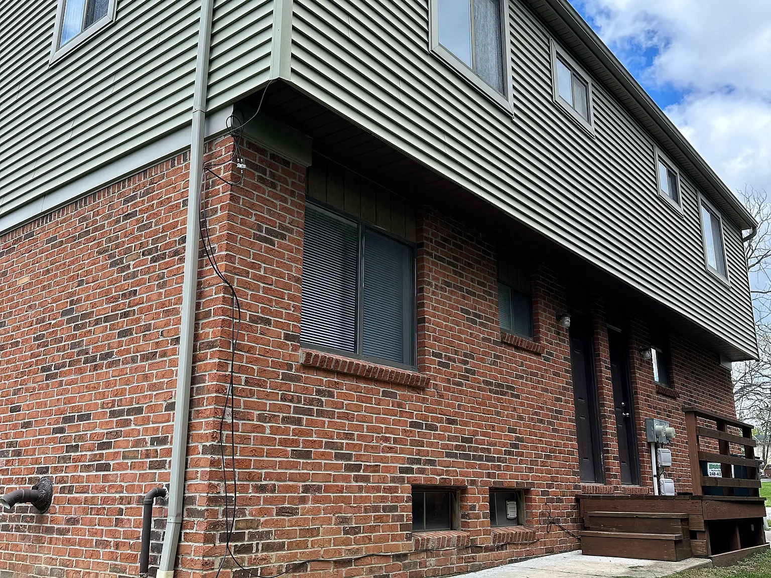 2 bed, 1.5 bath, 1000 sqft, $1,575 — Photo 3