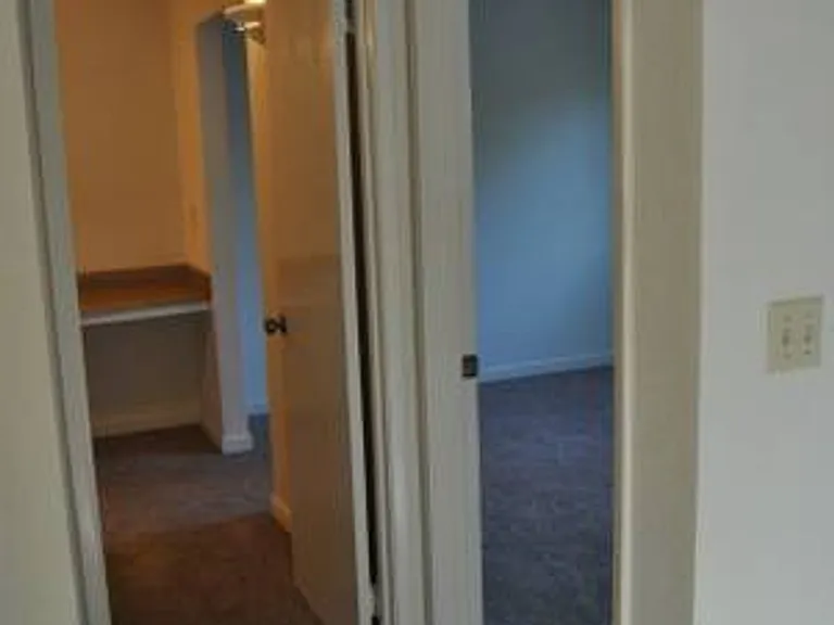 2950 Portage Bay — Photo 115