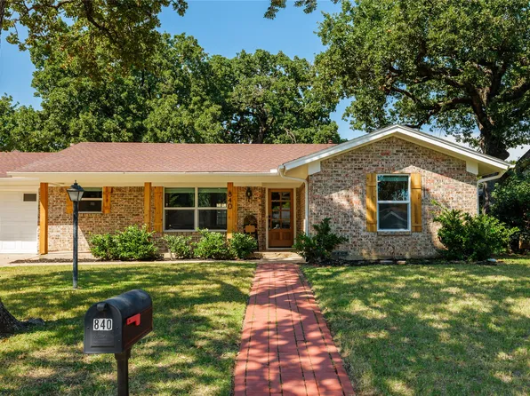 840 W Redbud Dr, Hurst, TX 76053