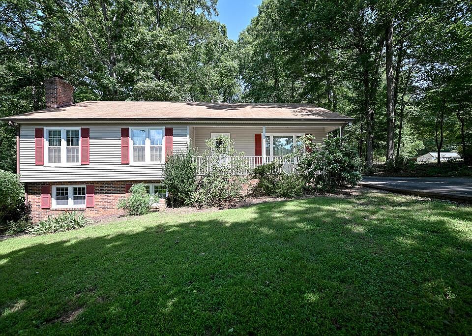 1st image of 1602 Briery Rd