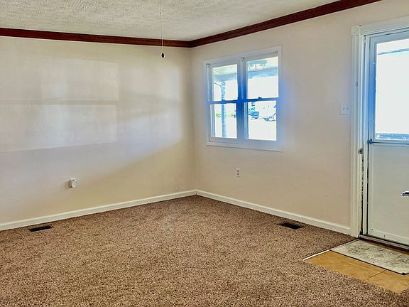 5th image of 302 Arlington Ave