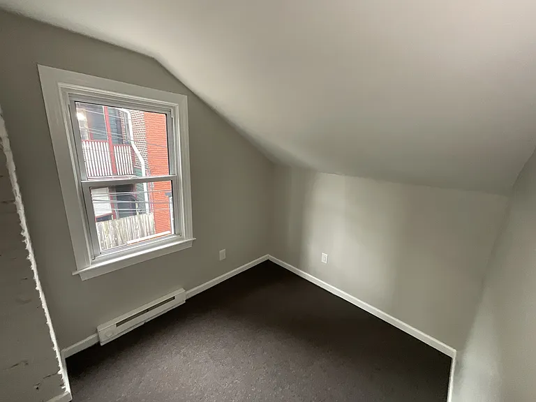 1005 Green St — Photo 9