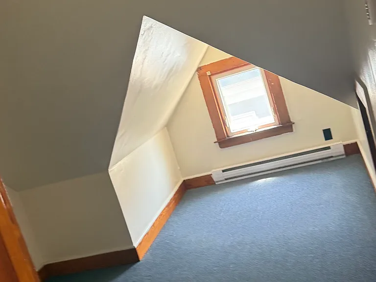 142 Montauk Ave #3 — Photo 8