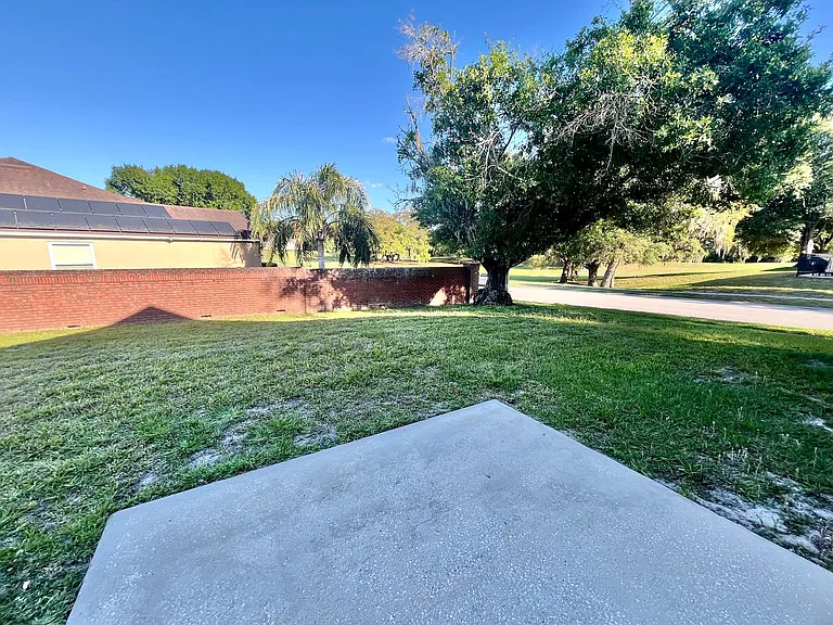 1709 Pine Bay Dr — Photo 13
