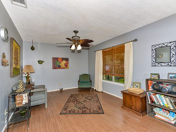 4th image of 4306 Parkwood Dr