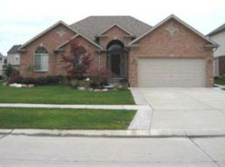 50134 Basil Dr, Macomb, MI 48044