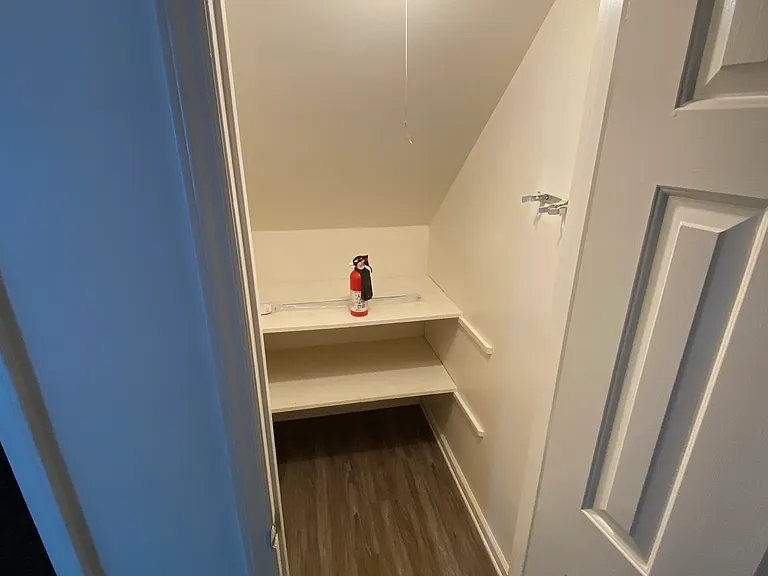 703 Montgomery St — Photo 22