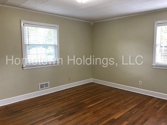 5th image of 3302 Troy Ave NW