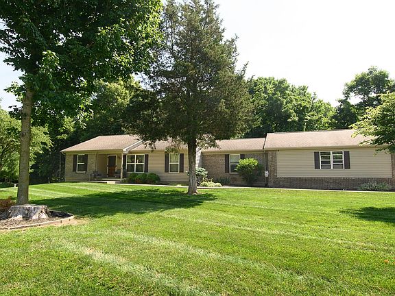 2nd image of 930 W Glenway Dr