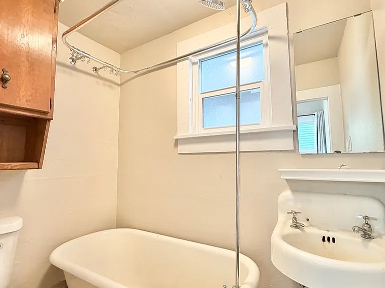 209 E Willamette Ave #1 — Photo 10